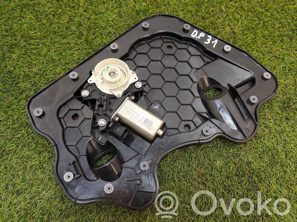 Audi A8 S8 D4 4H Takaoven lukitusmoottori 