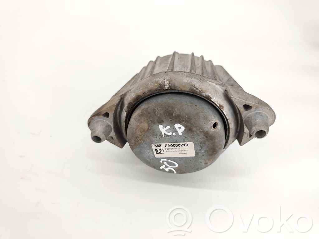 Mercedes-Benz E W212 Engine mount bracket 