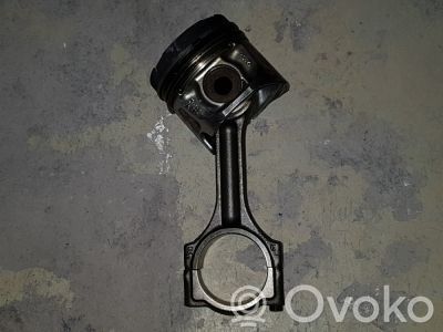Piston   G9U650,10611