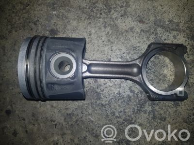 Pistón   R9M452,080340