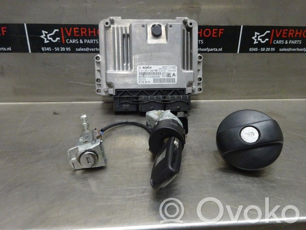 Lukko setti   9676830080,9663123380,9663123380,9676830080