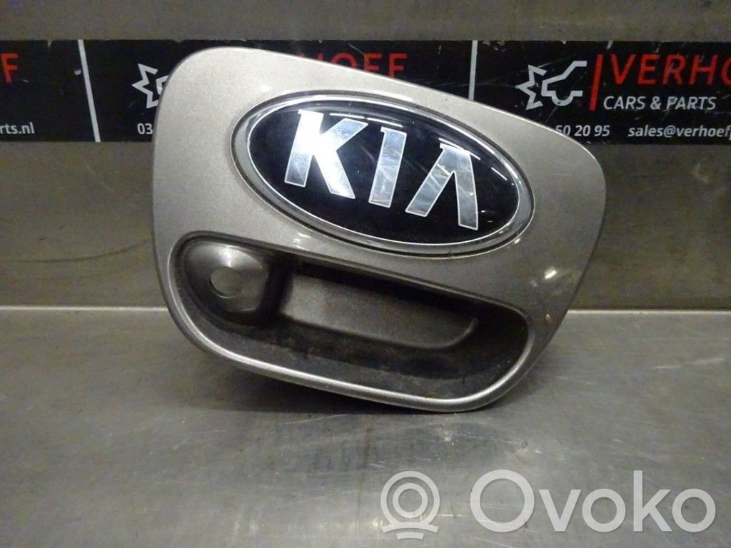 Tailgate trunk handle