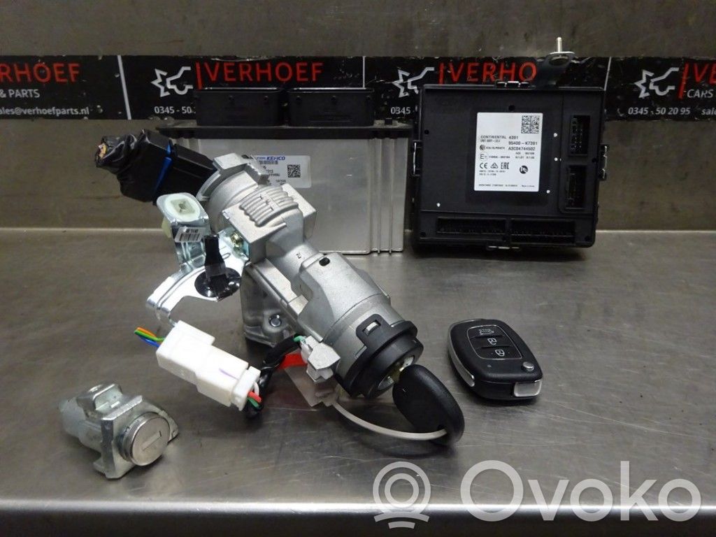 Hyundai i10 Lock set 