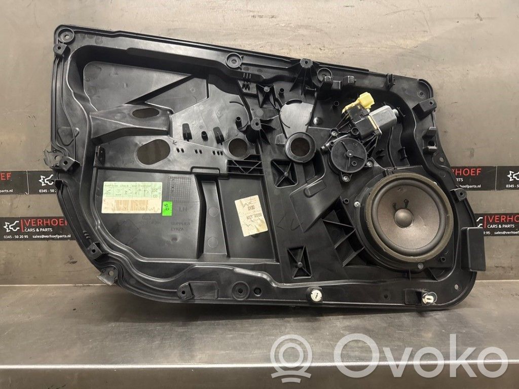 Ford Fiesta Manualny podnośnik szyby drzwi przednich 