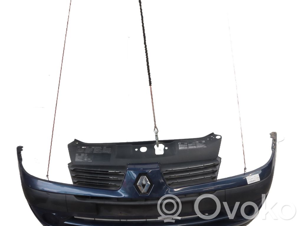 Renault Clio II Parachoques delantero 