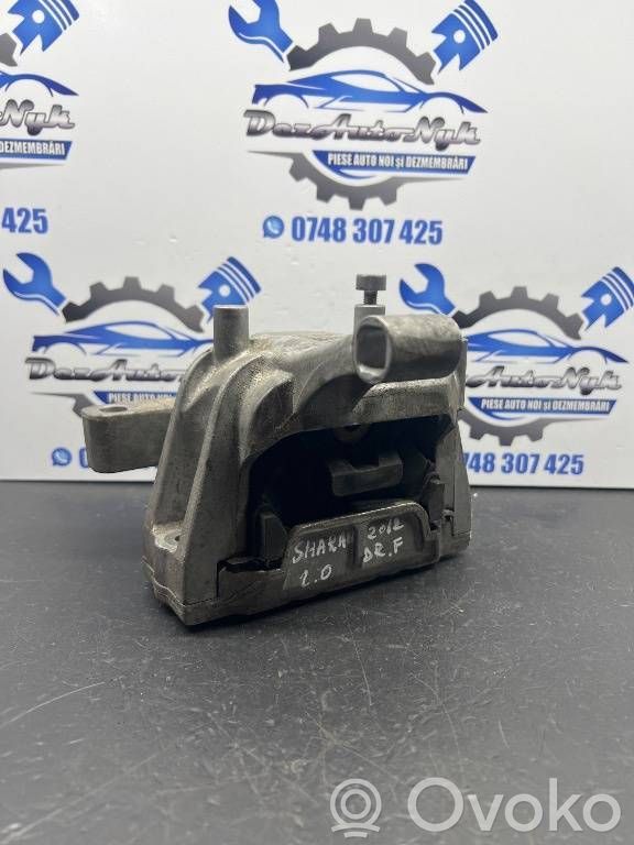 Engine mount bracket   5N0199262F