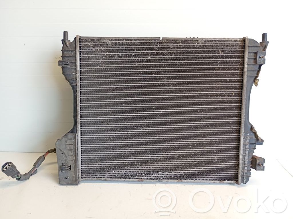Jaguar XF X250 Coolant radiator 