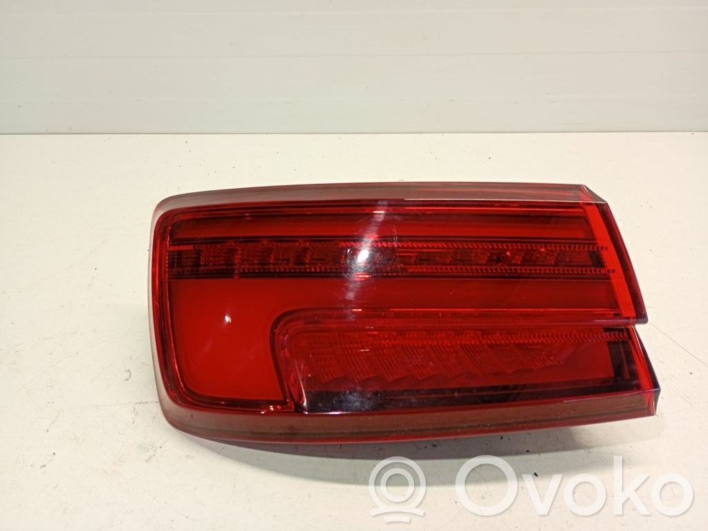 Lampa tylna   8V5945069A