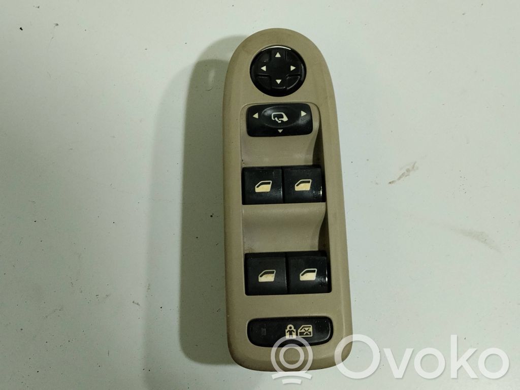 Electric window control switch   96660258ZW,30170349,608901