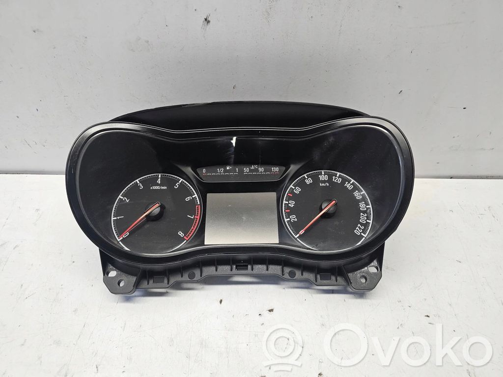 Opel Corsa E Speedometer (instrument cluster) 