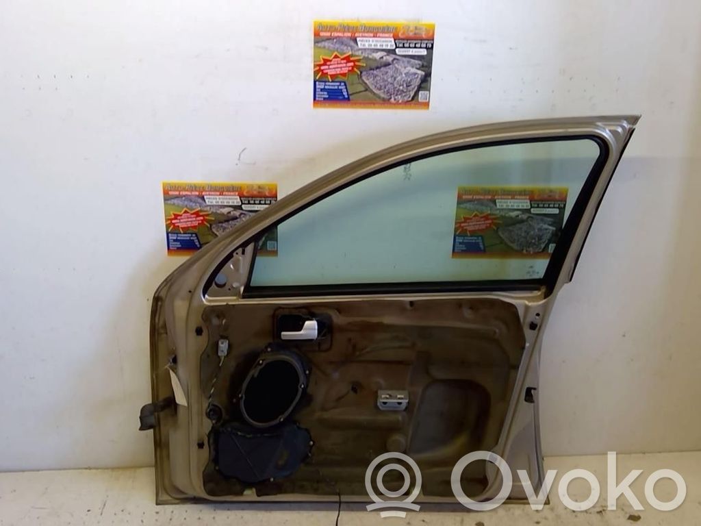 Ford Mondeo Mk III Puerta delantera 