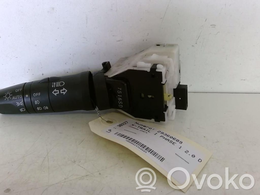 Nissan X-Trail T31 Palanca de intermitentes 