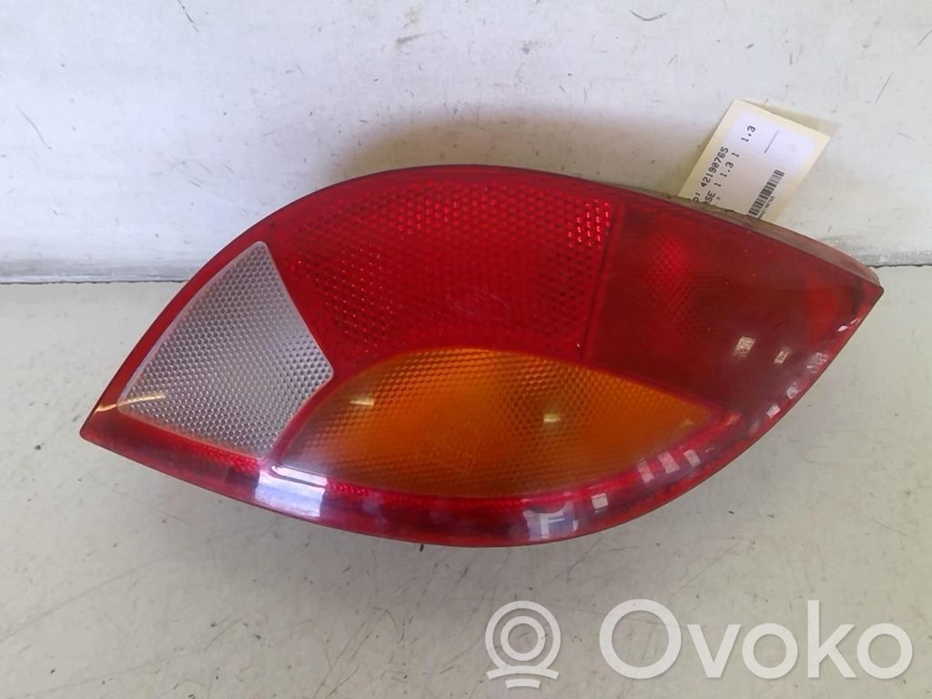Rear/tail lights   1105789