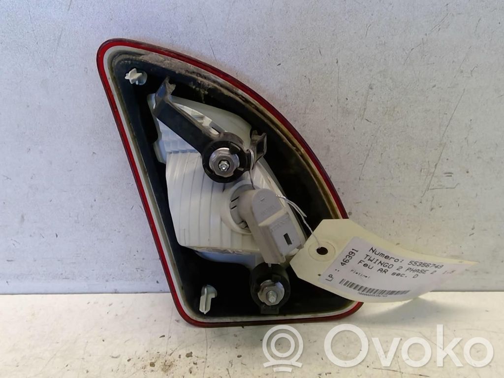 Renault Twingo II Lampy tylnej klapy bagażnika 