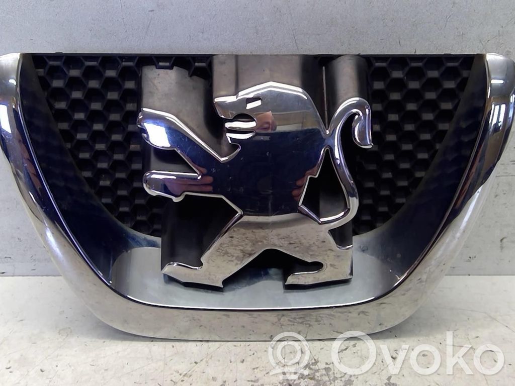 Peugeot 207 Manufacturer badge logo/emblem 