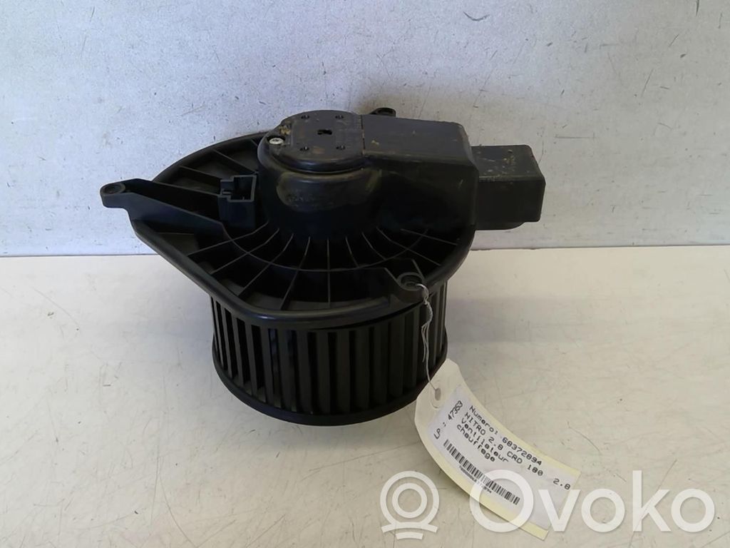 Dodge Nitro Mazā radiatora ventilators 