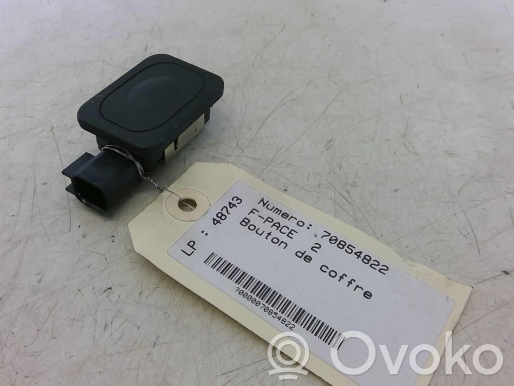 Jaguar F-Pace Tailgate opening switch 