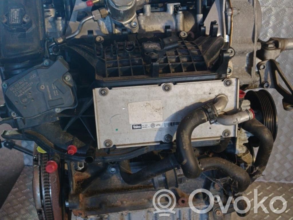 Двигатель   03C100092,CAXAX