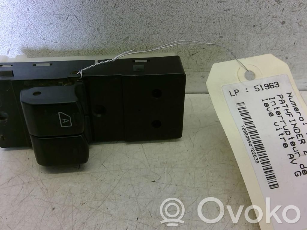 Nissan Pathfinder R51 Electric window control switch 