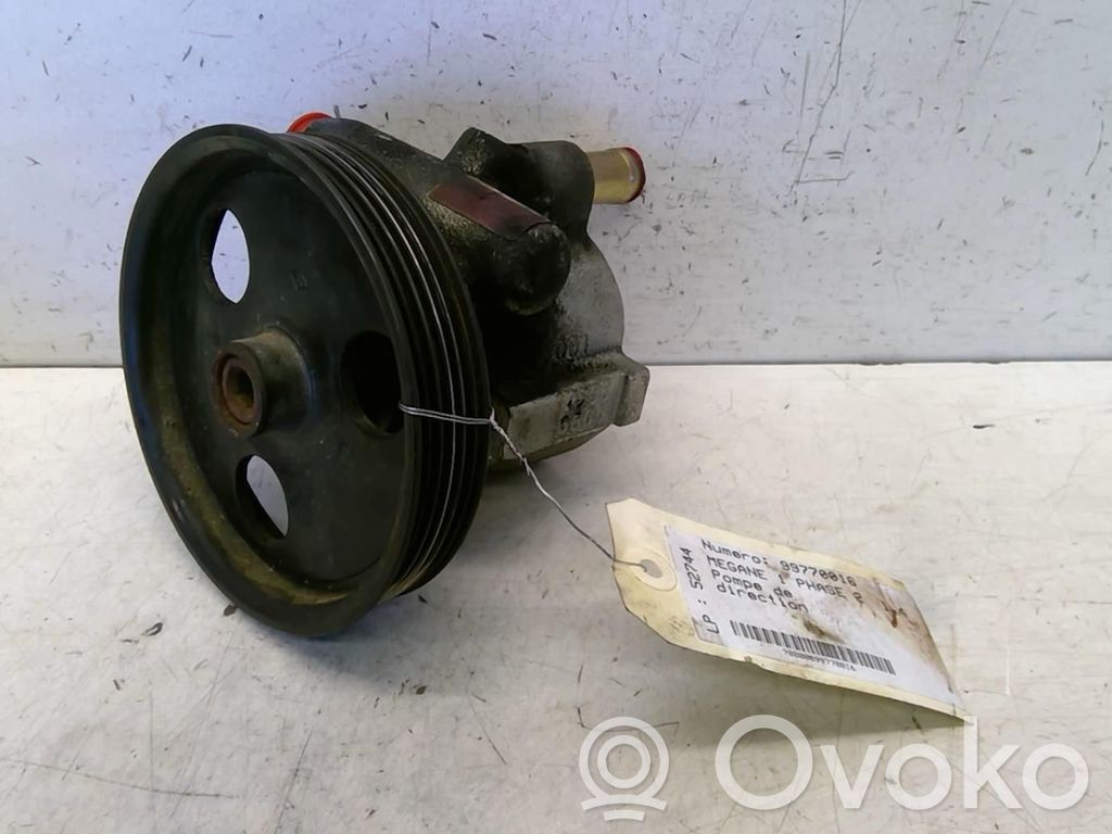 Renault Megane I Power steering pump 