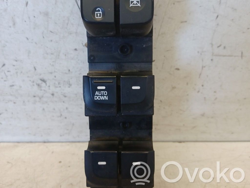 Hyundai i10 Electric window control switch 
