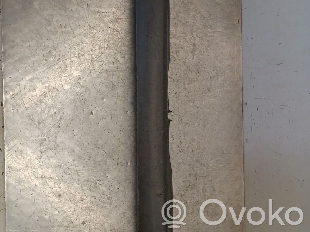 Opel Vivaro Bară spate 