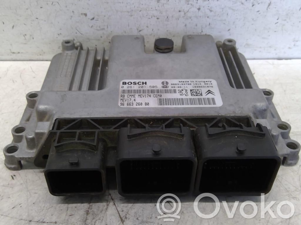 Citroen C3 Picasso Engine control unit/module 