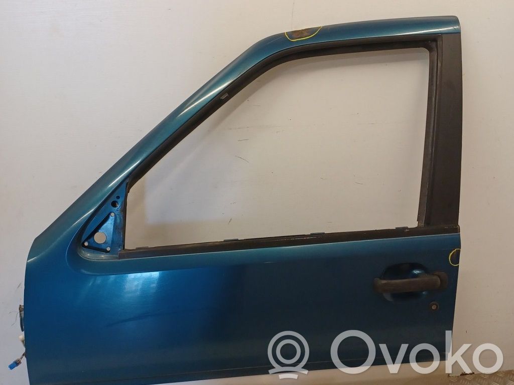 Nissan Terrano Priekinės durys 
