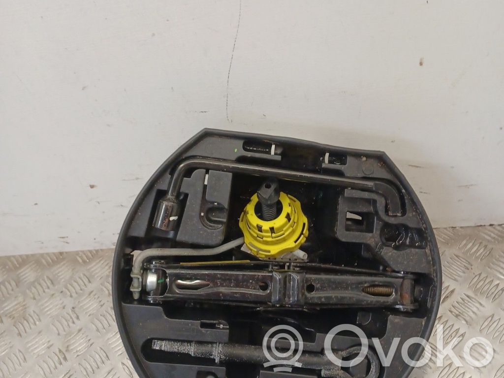 Citroen C3 Tool set 
