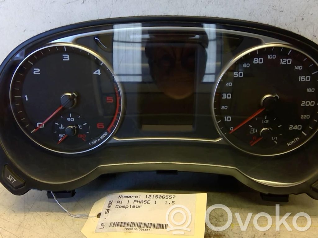 Audi A1 Geschwindigkeitsmesser Cockpit 