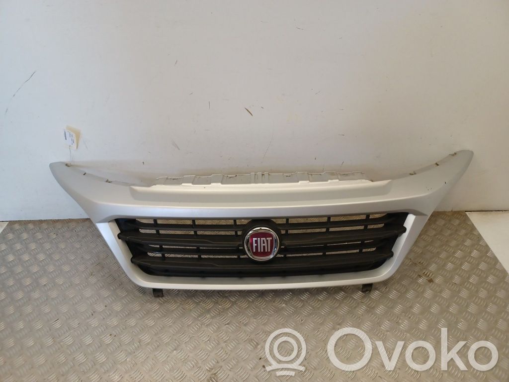 Fiat Ducato Grilă față 