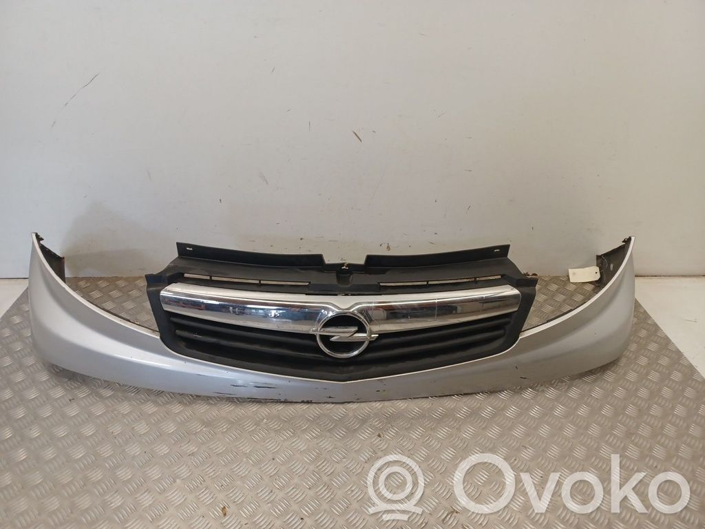 Opel Vivaro Etusäleikkö 