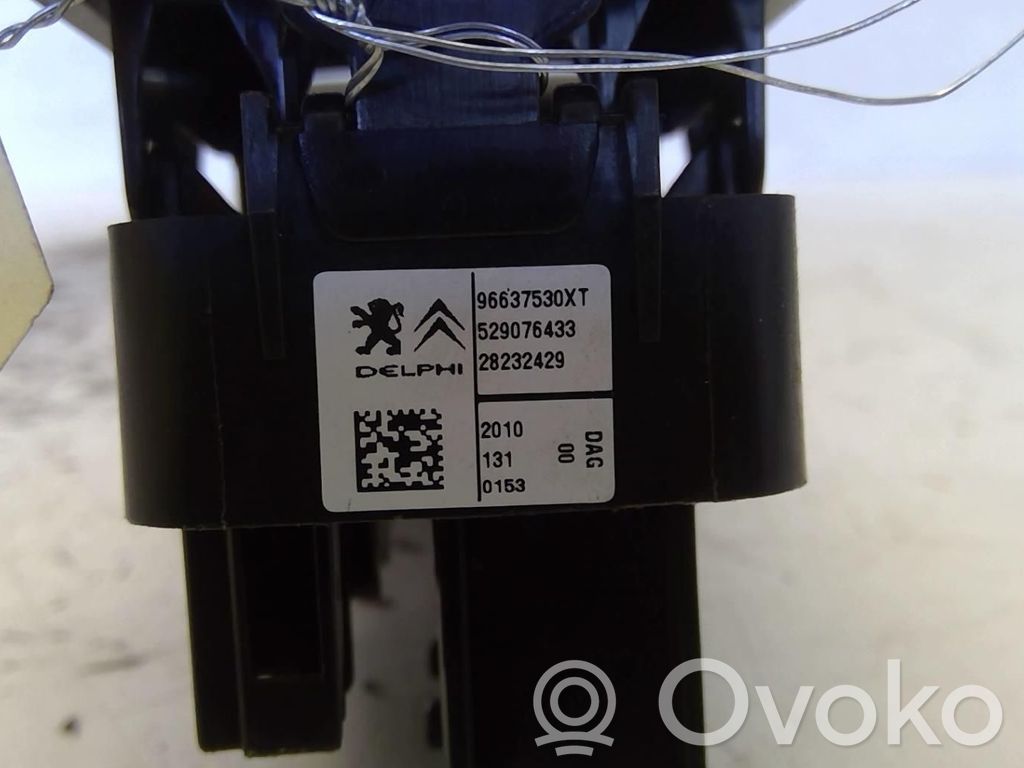 Interruptor del elevalunas eléctrico   98012283XT