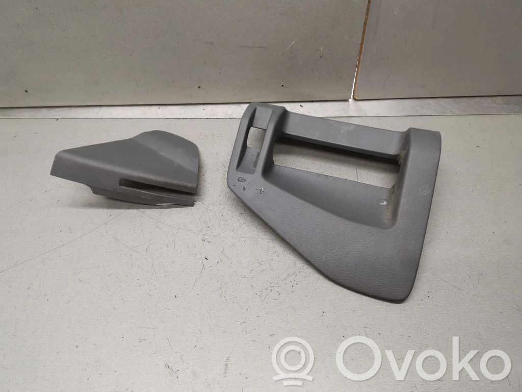 Dodge Grand Caravan Kita salono detalė 