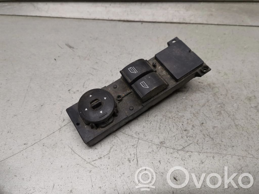 Electric window control switch   3M5T14529DE