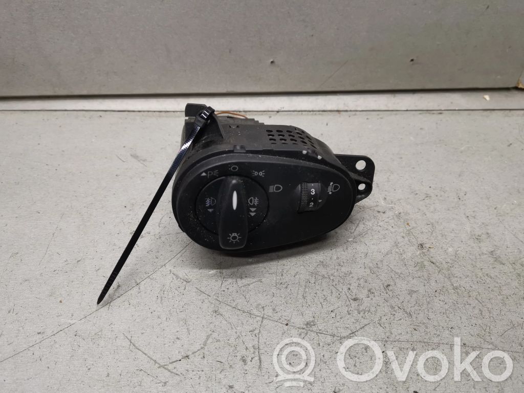 Ford Focus Light switch 