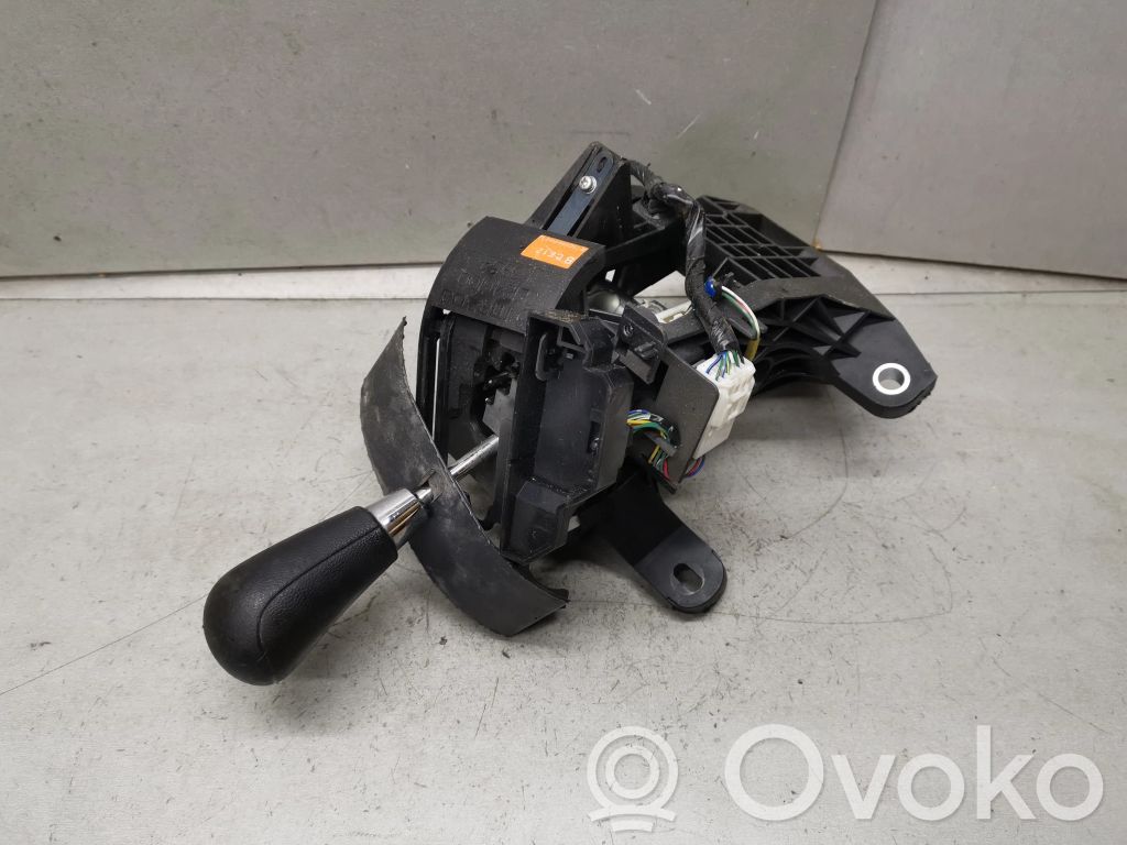 Mazda 5 Gear shifter/selector 
