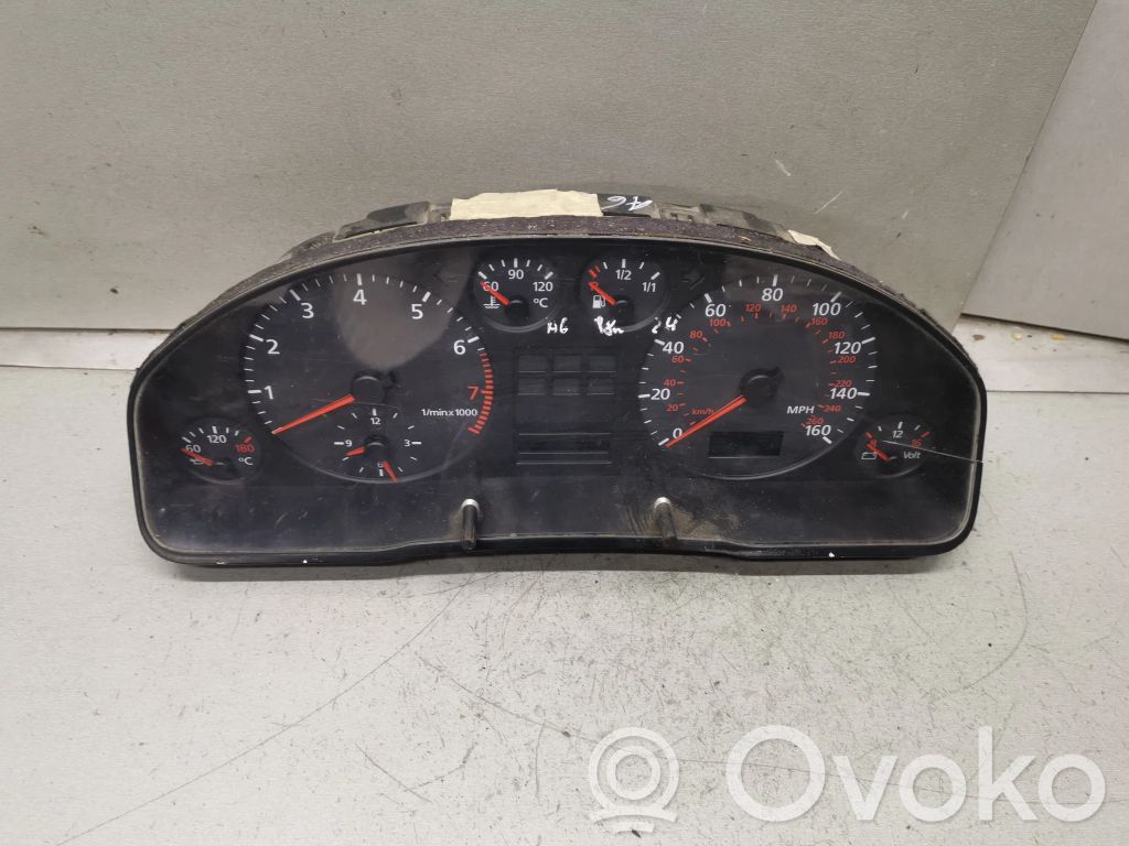 Audi A6 S6 C5 4B Tachimetro (quadro strumenti) 