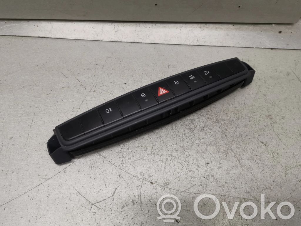 Smart ForFour I A set of switches 