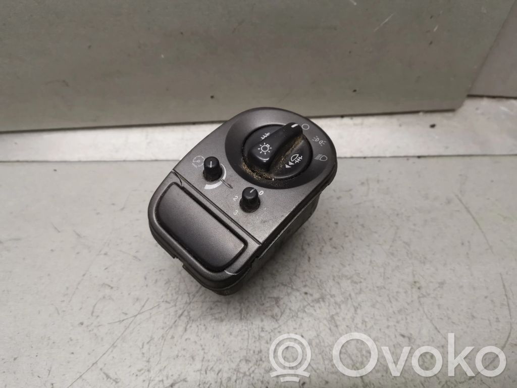 Jaguar X-Type Light switch 