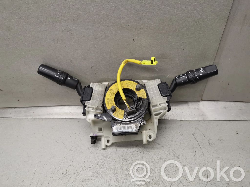 Mazda 5 Wiper turn signal indicator stalk/switch 