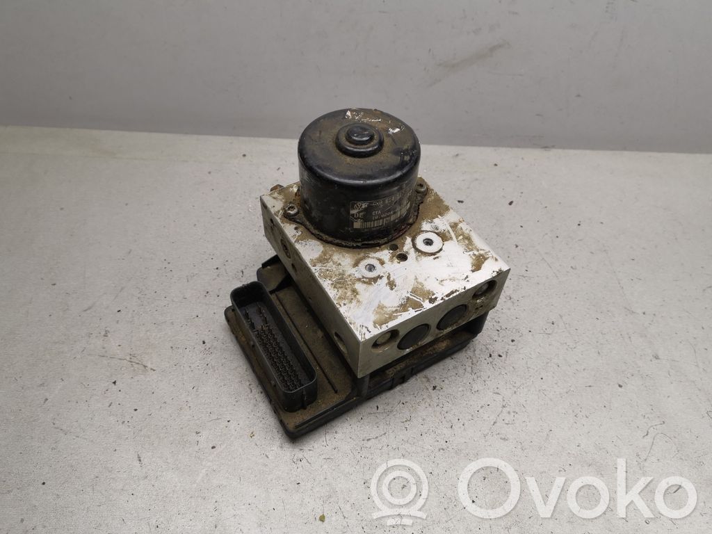 Volkswagen Golf IV ABS Blokas 