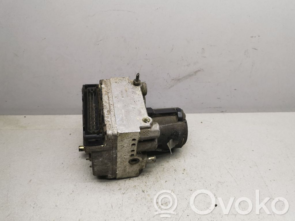 Mitsubishi Carisma ABS bloks 