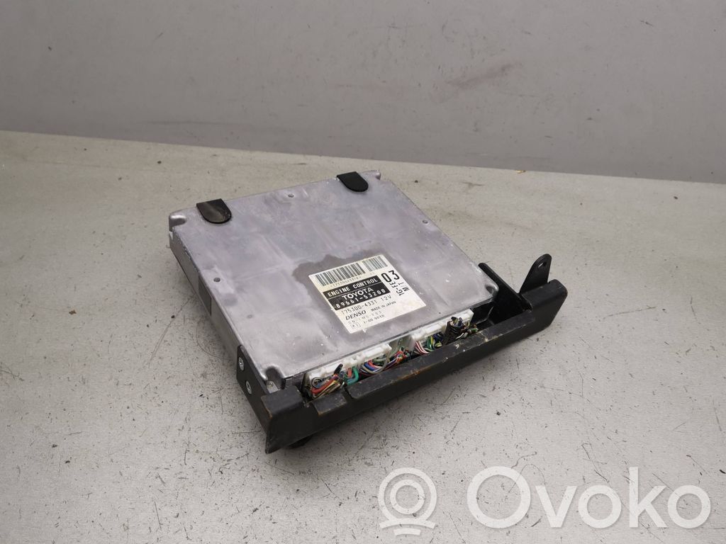 Lexus IS 200-300 Unidad de control/módulo del motor 