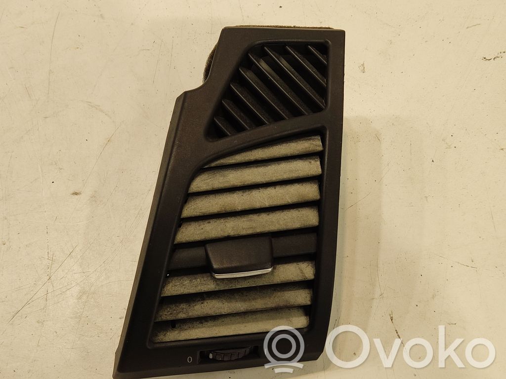 BMW 1 E81 E87 Šoninės oro grotelės 