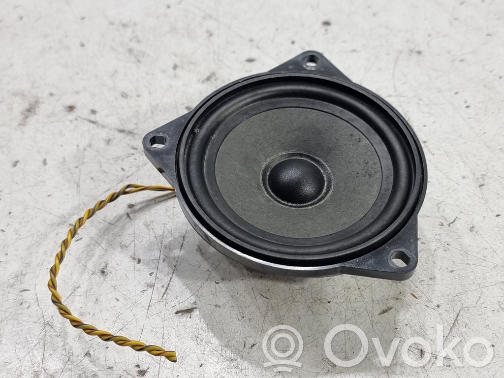 Altavoz de la puerta trasera   914149401