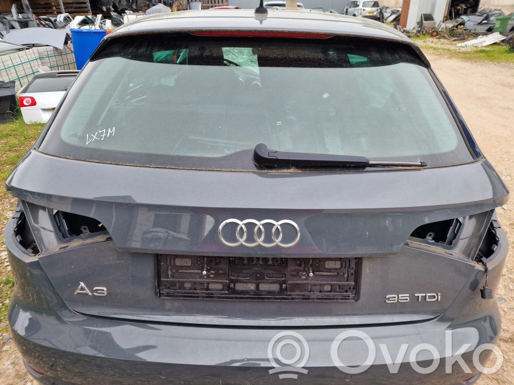 Audi A3 S3 8V Задняя крышка (багажника) 