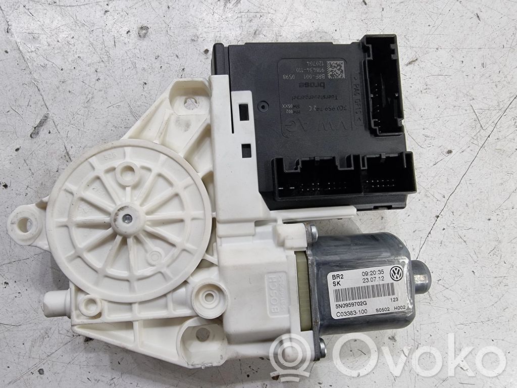 Volkswagen Tiguan Silnik regulatora szyby drzwi przednich 