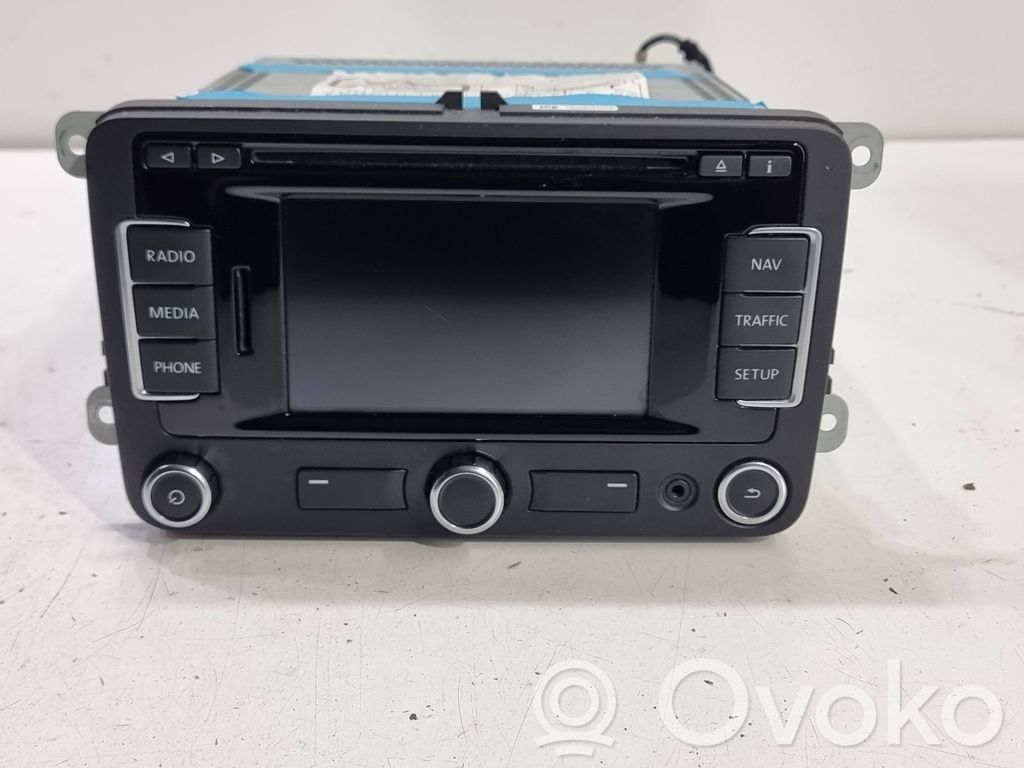 Volkswagen PASSAT B7 Panel / Radioodtwarzacz CD/DVD/GPS 