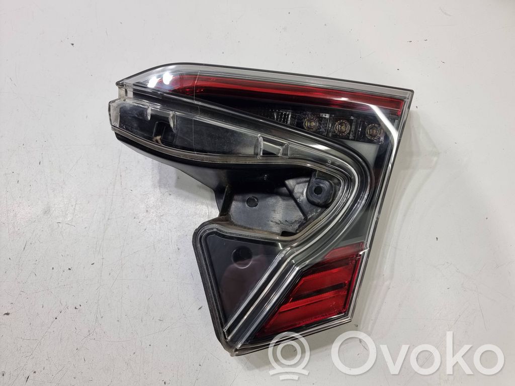 Toyota C-HR I Lampy tylnej klapy bagażnika 